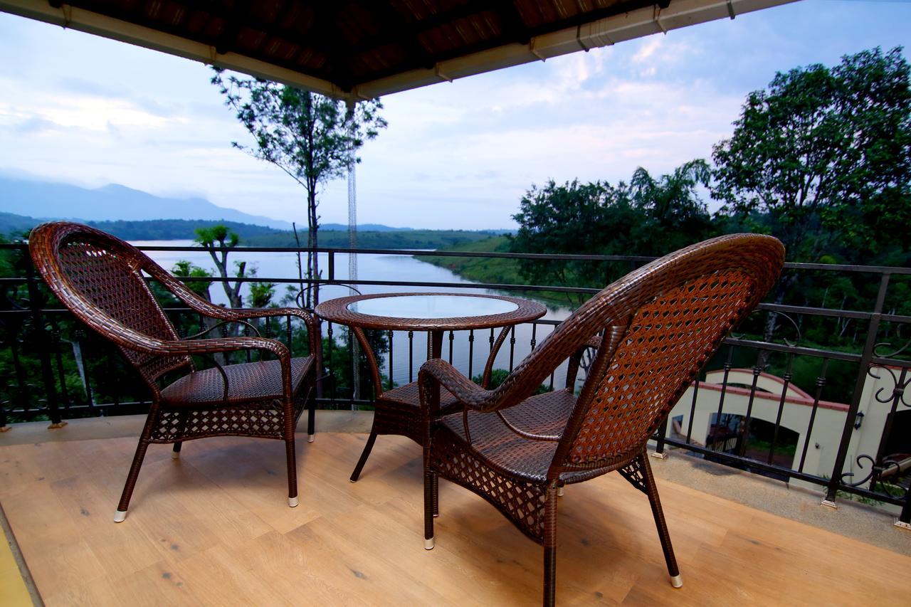 Vista Del Lago Ambalavayal Luaran gambar
