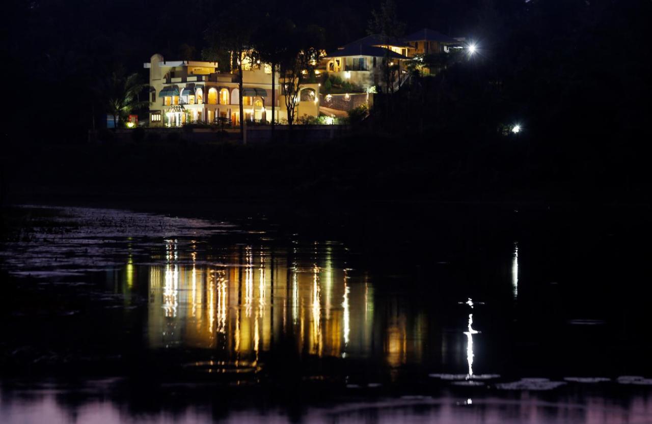 Vista Del Lago Hotel Ambalavayal Luaran gambar